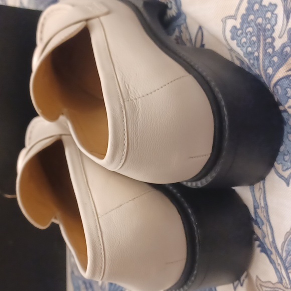 New Coach Leah Women's Cream Leather Lug Sole Loafers SZ 9.5 - Picture 13 of 16